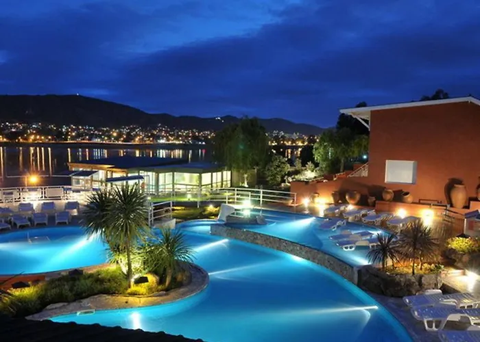 Lake Buenavista Apart Hotel & Suites